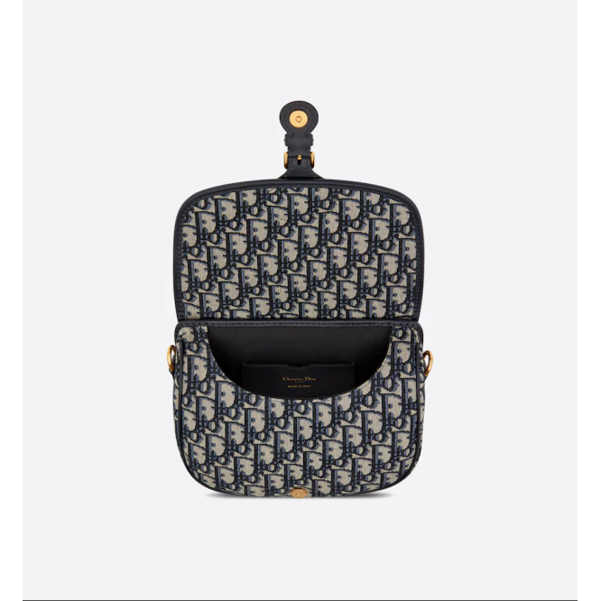 【DIOR】今季のトレンド！★矢野未希子さん愛用★日本人気上昇中↑↑↑超難入手！早い者勝ち！DIOR BOBBY ミディアムバッグ